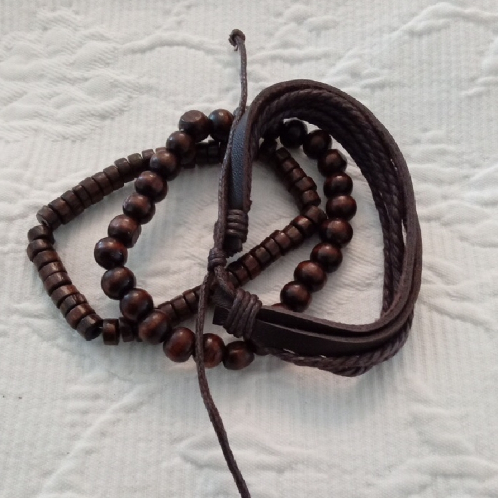 Vintage Multilayer Adjustable Brown Leather and Stretch Wood Bead Bracelet Set
